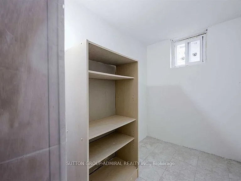 52 Farrell Ave #BASEMENT — Photo 23