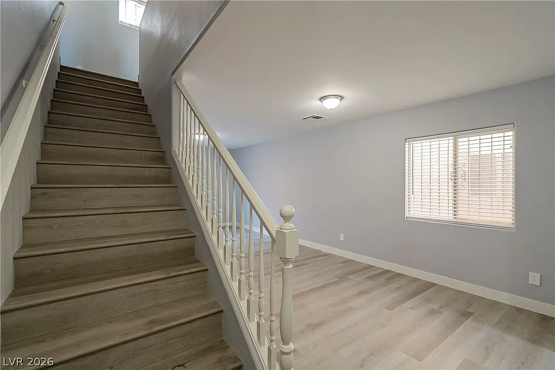 2 bed, 2.5 bath, 1017 sqft, $1,550 — Photo 3