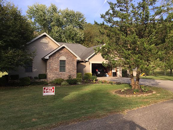 2nd image of 104 Reagan Dr