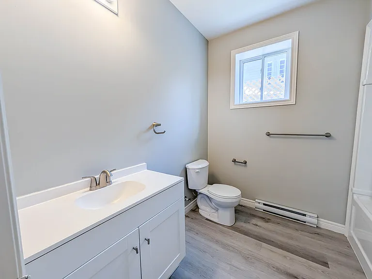 137 Saint George St #2 — Photo 13
