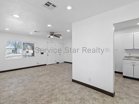 4th image of 4301 N 15th Dr