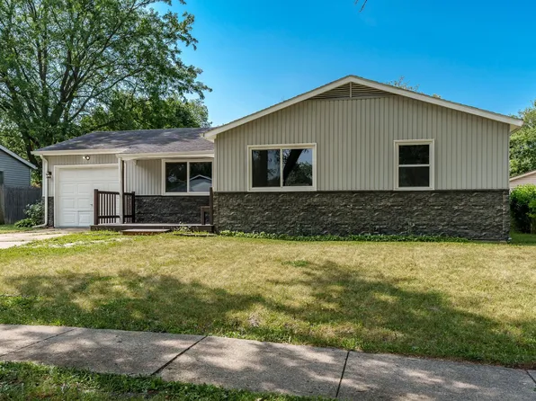 2109 Jamestown Dr, Rockford, IL 61109