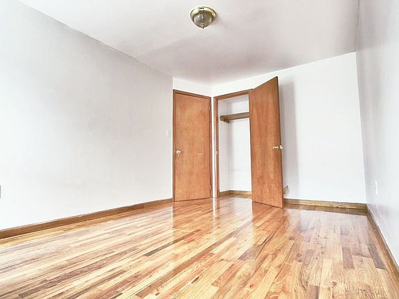 3rd image of 252 4th Ave Ste A