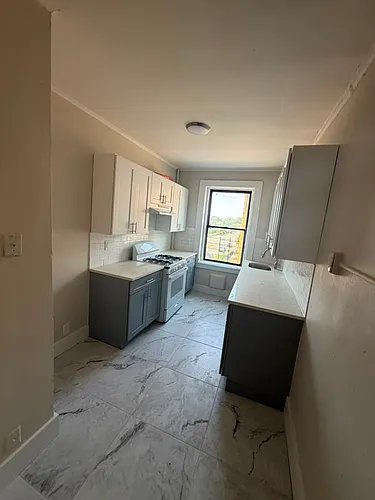 329 Park Ave #8 Photo 1