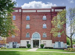 245 W Johnson St UNIT 102, Palatine, IL 60067