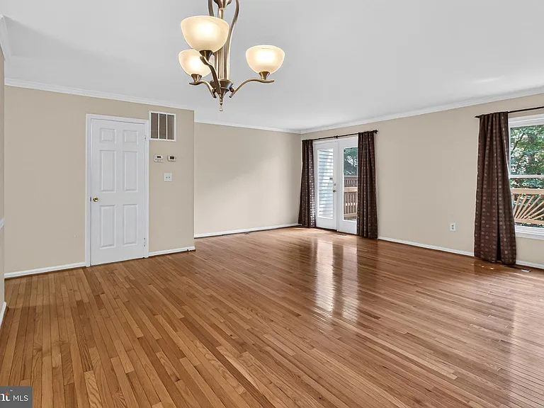 5719 Oakshore Ct — Photo 14