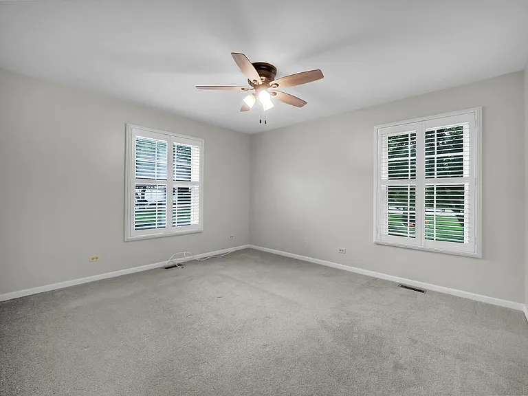 1671 Grosvenor Cir #B — Photo 10