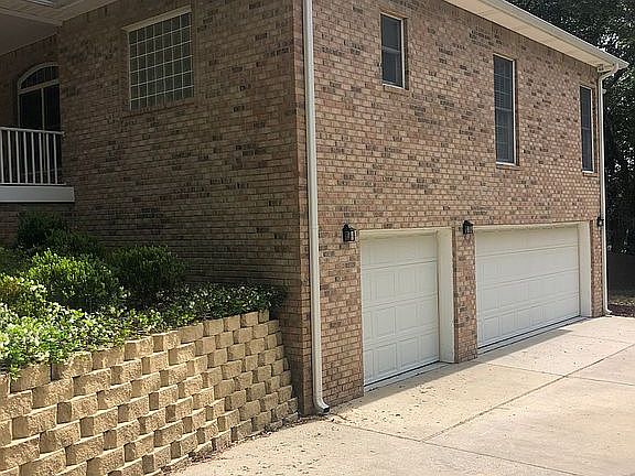 3rd image of 9711 Quail Hollow Blvd