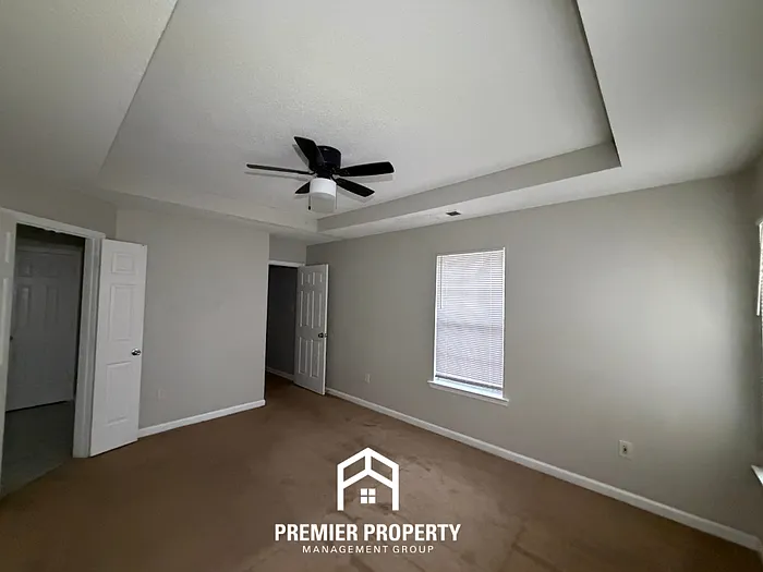 7823 Wolf Hollow Dr — Photo 11