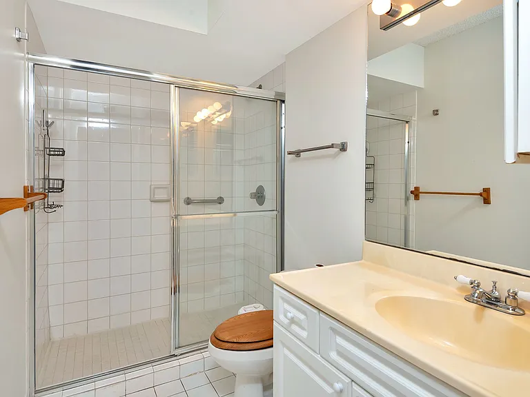 5900 Collins Ave #408-A — Photo 26