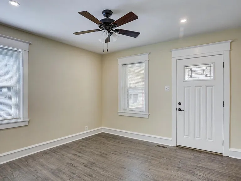 3950 Mary St #A — Photo 3