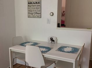 2730 Central St APT 2A, Evanston, IL 60201