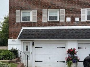 131 Ridgefield Rd, Philadelphia, PA 19154