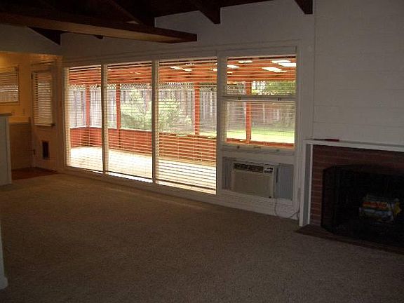 5th image of 1384 Blackfield Dr