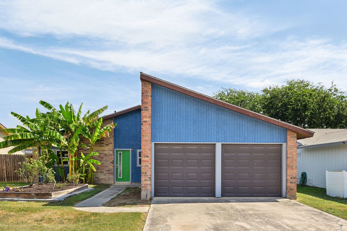 Friendswood Path-S0609-001.jpg