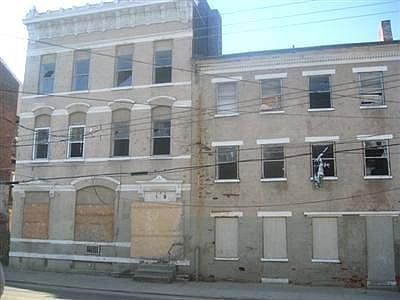 1st image of 127 E Clifton Ave