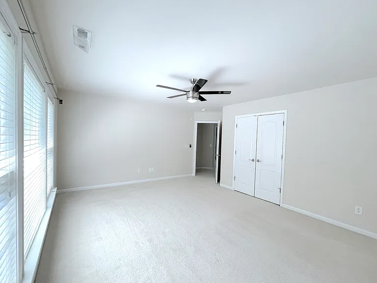 422 Selwood Pl — Photo 38