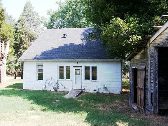 3rd image of 224 E Main Blvd