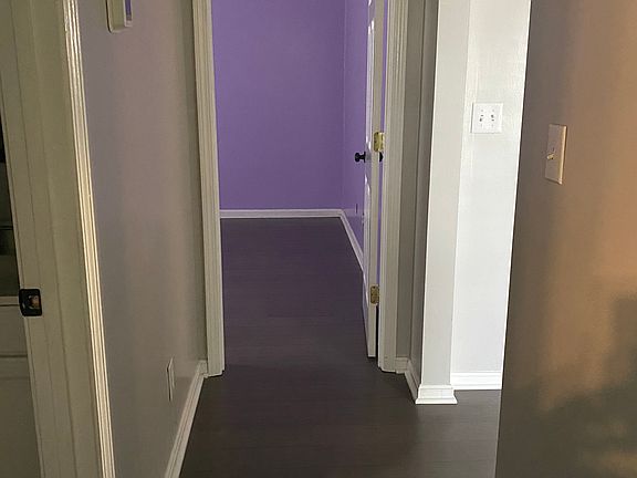 Hallway between 2 bedrooms