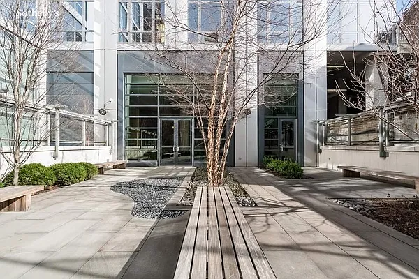 Rented by Sotheby's International Realty | media 9