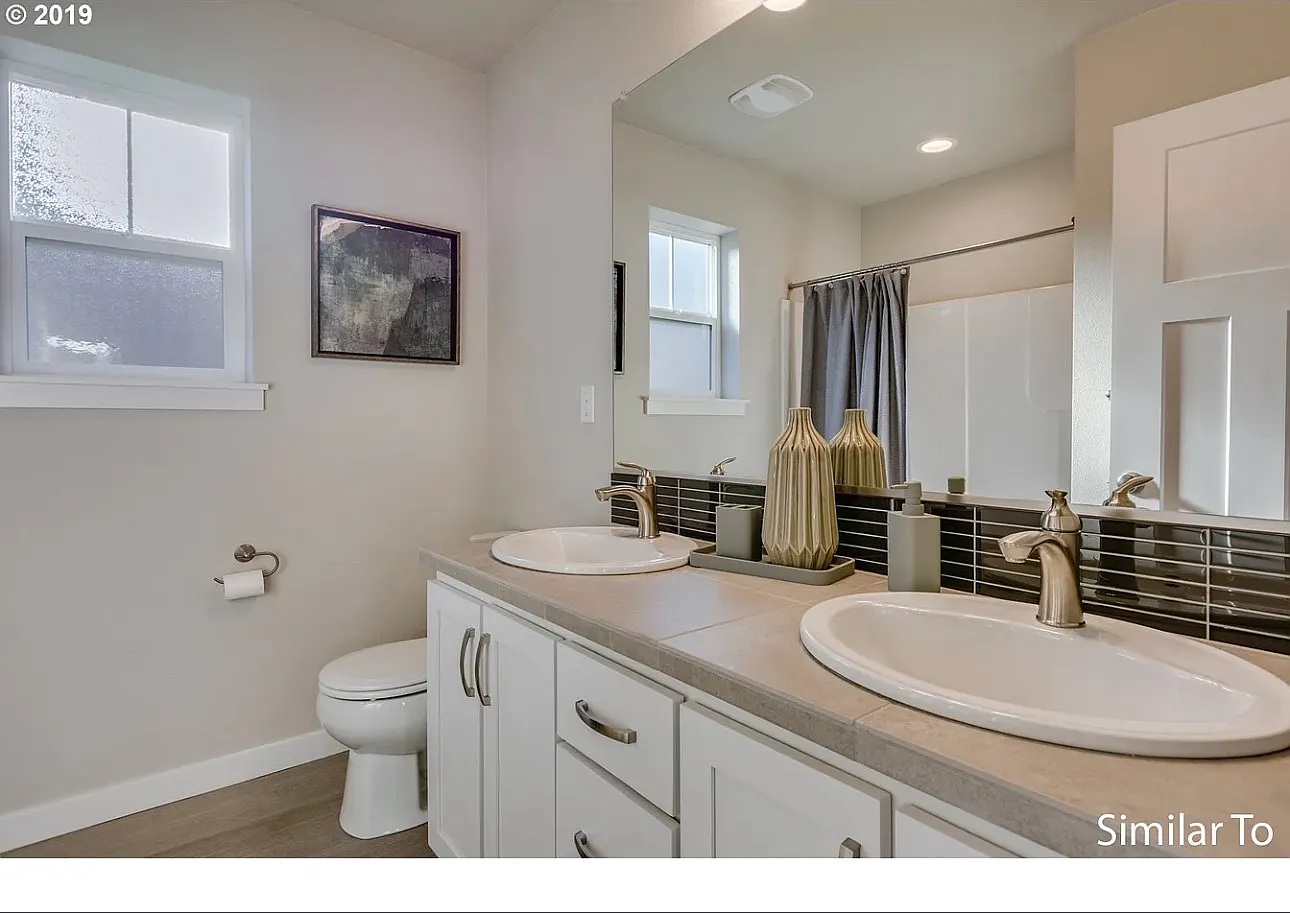 4 bed, 2.5 bath, 2027 sqft, $2,900 — Photo 1