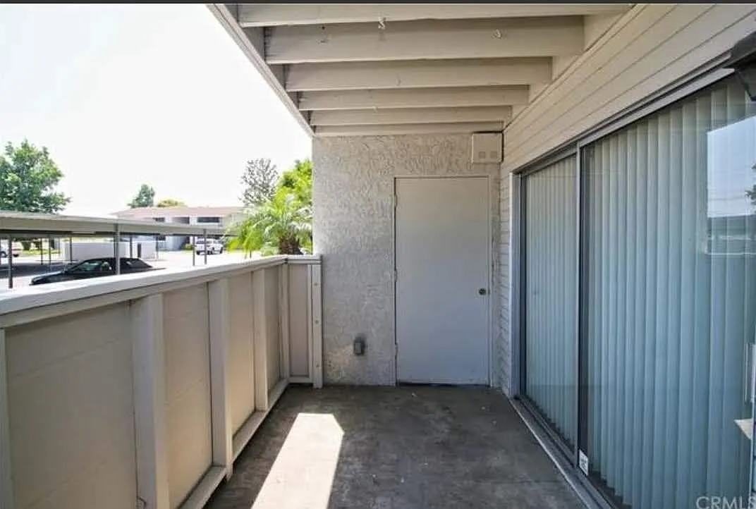 Covered patio - 26200 Redlands Blvd #169