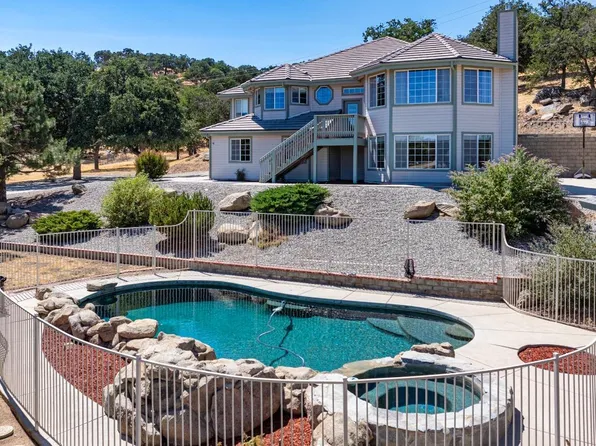 20431 Old Town Rd, Tehachapi, CA 93561