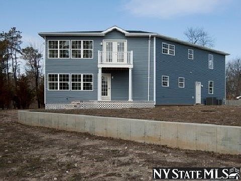 2nd image of 618 Shore Dr