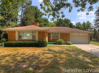 1940 Whitmore Ave NW, Grand Rapids, MI 49534