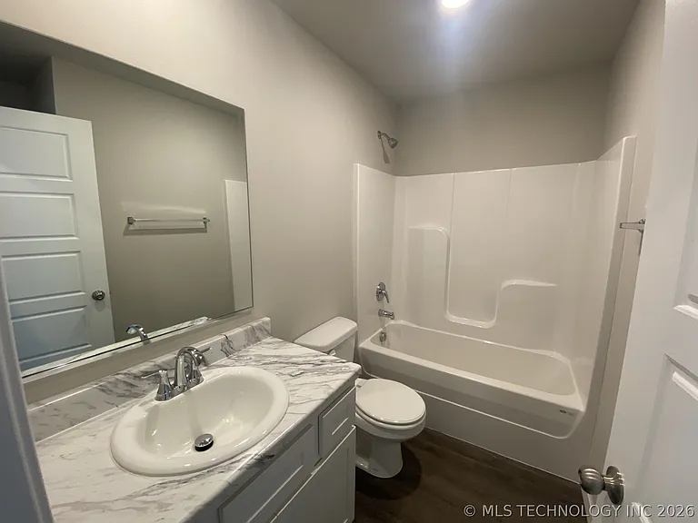 16239 S 88th East Ave — Photo 14