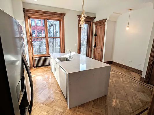 Rented by EXR | media 26