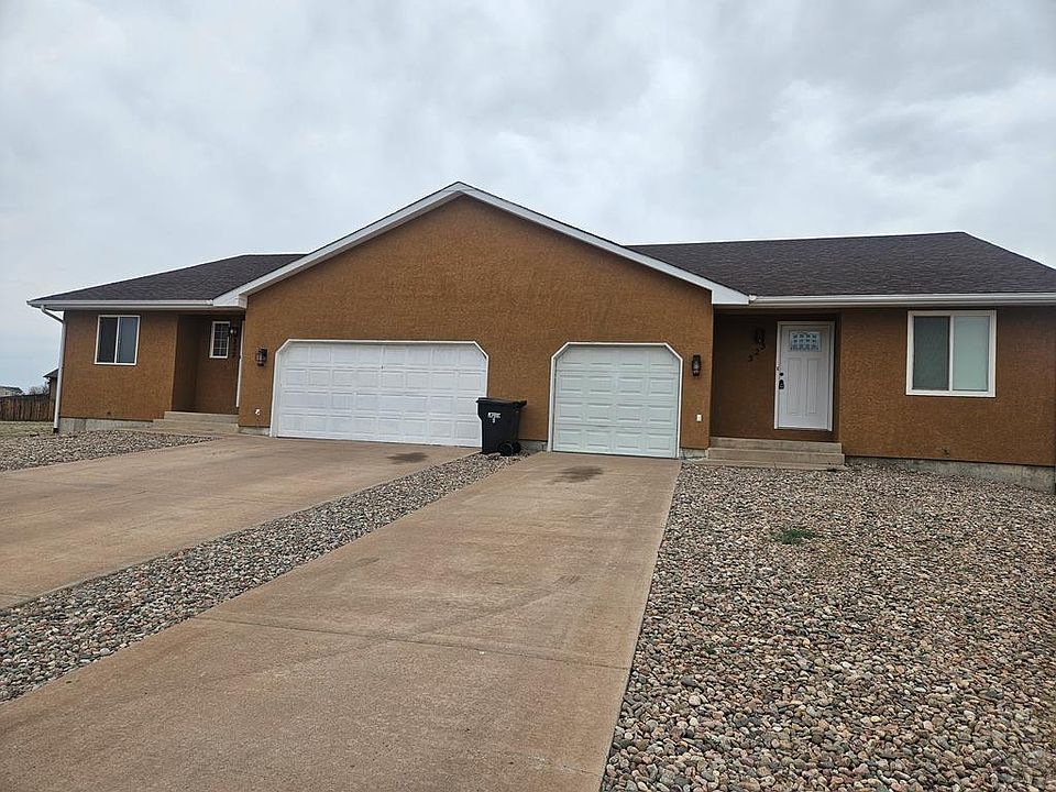 1st image of 323-325 W Magpie Ln