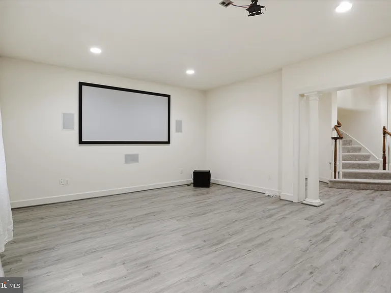 23059 Bronstein Ln — Photo 57