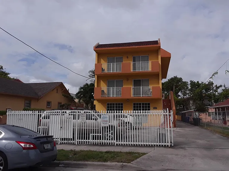 835 NW 2nd St #5 — Photo 13