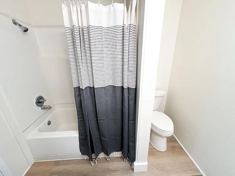 4195 Bristol Ct — Photo 20