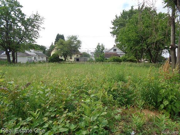 2nd image of 5201 Casmere St