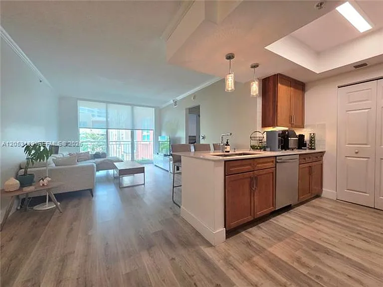 2000 N Bayshore Dr #CU-507 — Photo 1