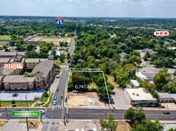 1532 Sam Houston Ave, Huntsville, TX 77340