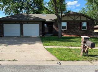 4012 SW 39th St, Topeka, KS 66610
