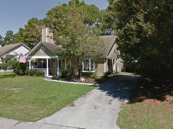 6711 Emberwood Rd, Wilmington, NC 28405
