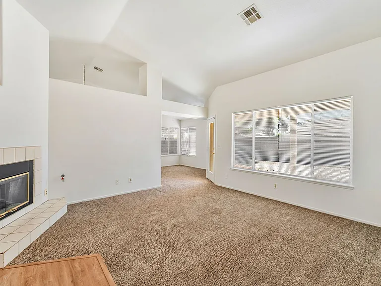 4904 Spring Falls Way — Photo 7