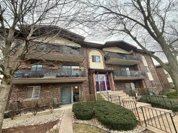 13913 James Dr APT 1018, Crestwood, IL 60418