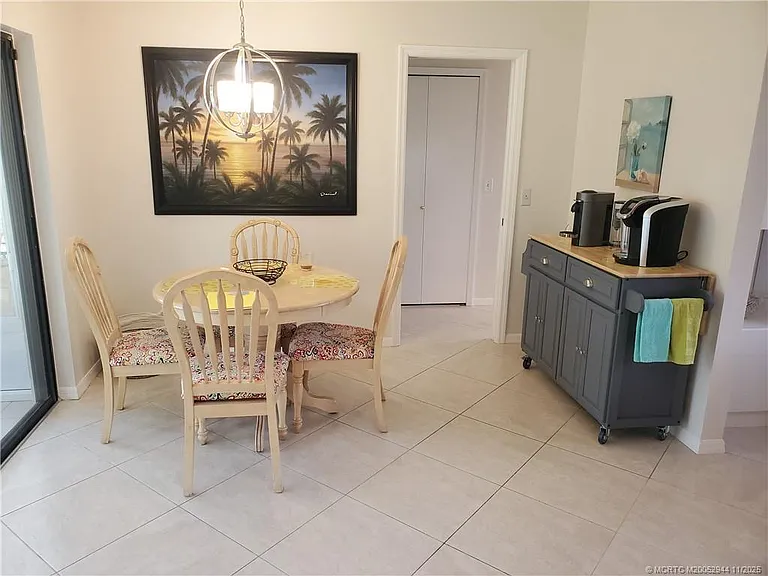 590 NE Lima Vias — Photo 13
