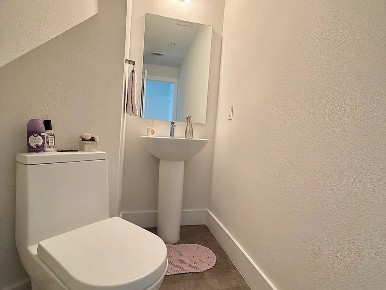 604 N Bluff Dr #115 — Photo 27