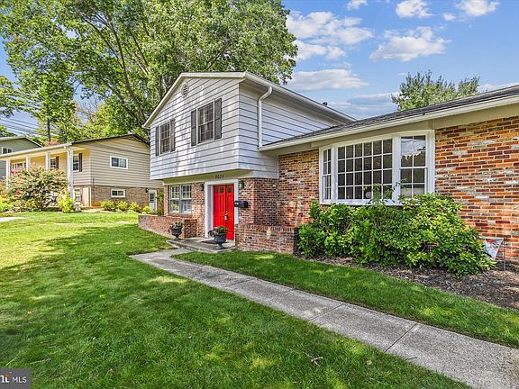 4th image of 5021 Chanticleer Ave