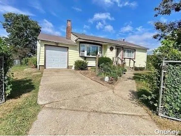 188 Grand Boulevard, Brentwood, NY 11717