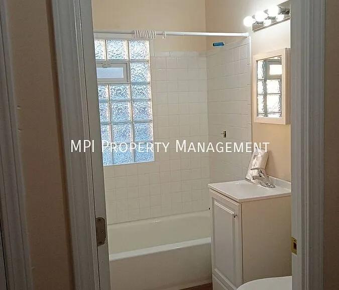 316 N 75th St #6 — Photo 23