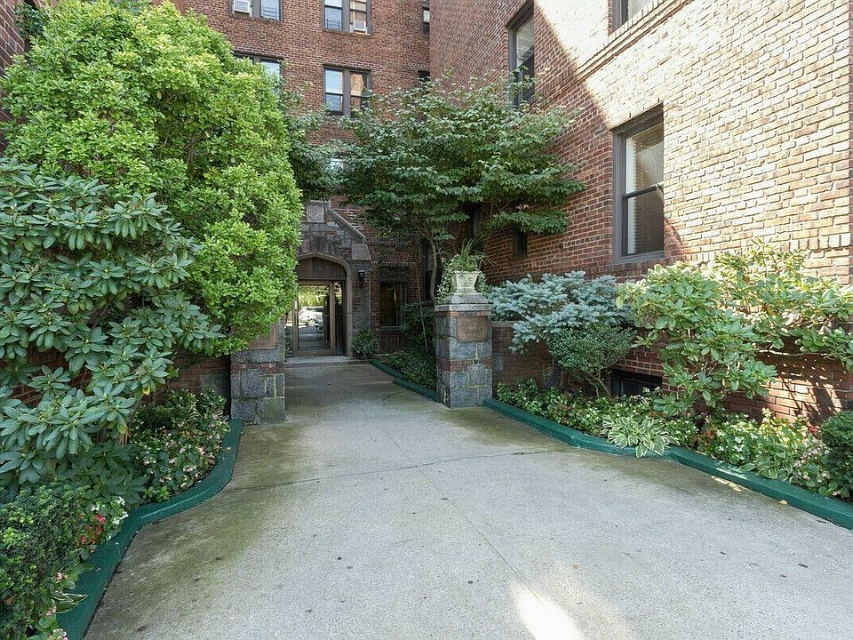 1st image of 167-10 Crocheron Ave APT 2B
