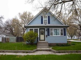 2804 8th St, Columbus, NE 68601