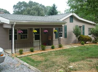 5 Owen Hollow Rd, Candler, NC 28806